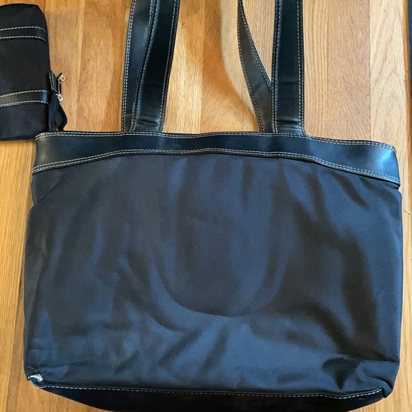 Briefcase by Wenger (Swiss gear) - Picture 2 of 6